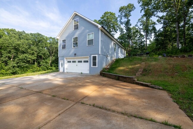 242 Newport Dr in Mount Gilead, NC - Building Photo - Building Photo