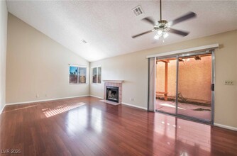 232 Dawn Isle Dr in Las Vegas, NV - Building Photo - Building Photo