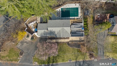9 Daniel Rd in Bristol, CT - Building Photo - Building Photo