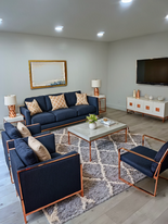 17422 Keelson Ln in Huntington Beach, CA - Building Photo