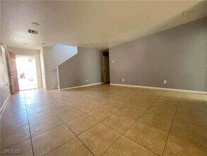 9943 Shallot Ct in Las Vegas, NV - Building Photo - Building Photo