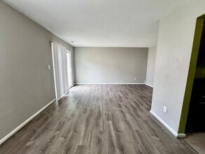 3318 Diana Lee Ct in Virginia Beach, VA - Foto de edificio - Building Photo