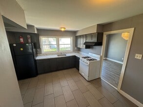 37 Express Ln in Willingboro, NJ - Foto de edificio - Building Photo