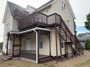 211 W Thames St-Unit -2 in Norwich, CT - Foto de edificio - Building Photo