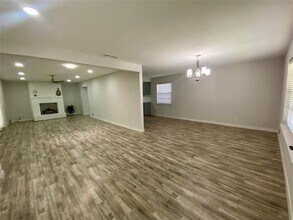 8423 Capriola Ln in Dallas, TX - Building Photo - Building Photo