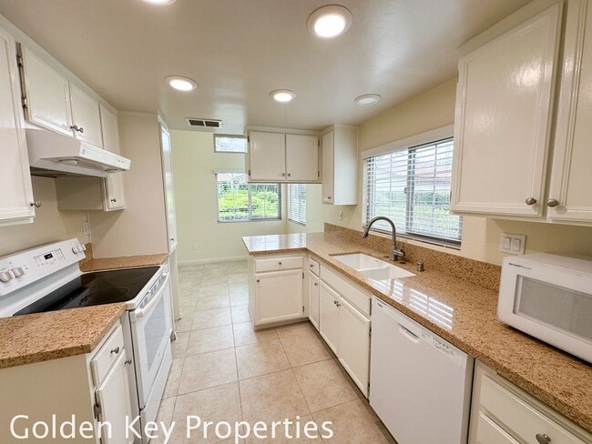 2848 Andover Ave in Carlsbad, CA - Building Photo - Building Photo