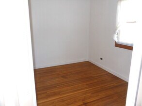 117 Auburn St, Unit 1 in Medford, MA - Building Photo - Building Photo