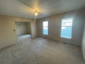 1008 Caldwell Cir in Shelby, NC - Foto de edificio - Building Photo