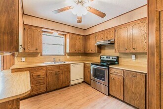 605 E 27th Ave in Belton, TX - Building Photo - Building Photo