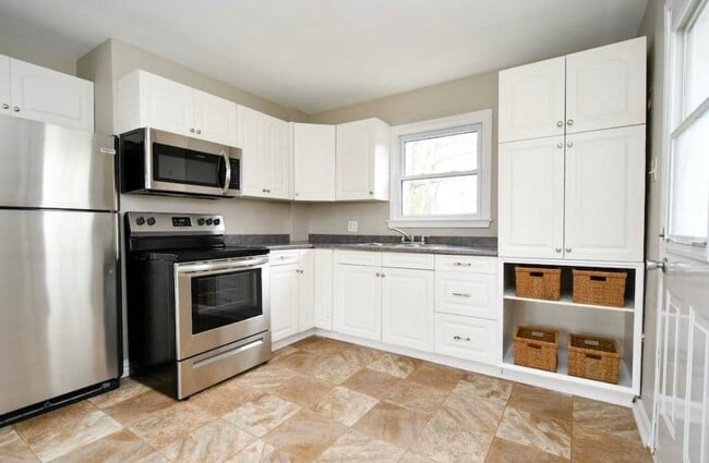 310 Mason Ave in Peterborough, ON - Building Photo - Building Photo