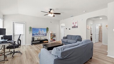 8213 Soothing Crk in Converse, TX - Building Photo - Building Photo