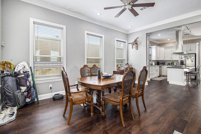 property at 811 Kern St