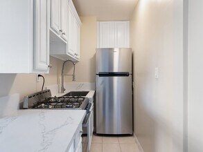 1620 E Appleton St in Long Beach, CA - Foto de edificio - Building Photo