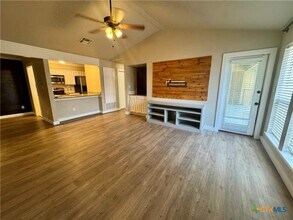 1202 Thorpe Ln in San Marcos, TX - Building Photo - Building Photo