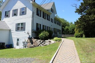 2 Pelham Ave in Nanuet, NY - Building Photo