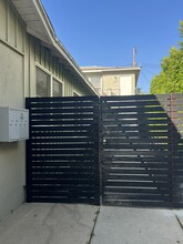 1846 Stoner Ave, Unit 1846 in Los Angeles, CA - Building Photo - Building Photo
