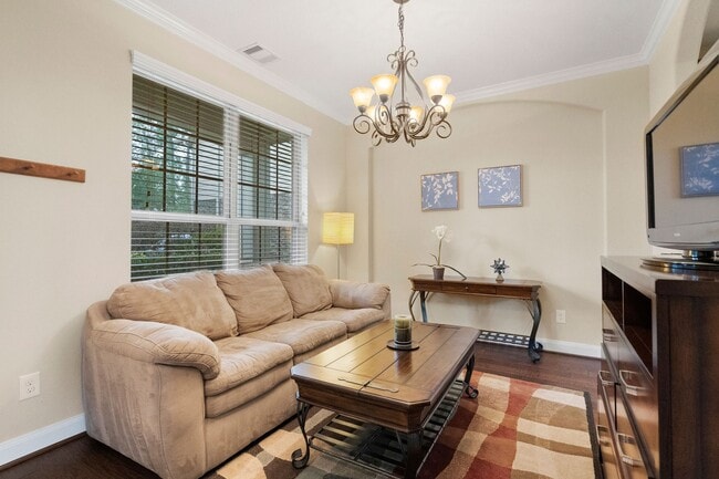 property at 10 Pintuck Pl