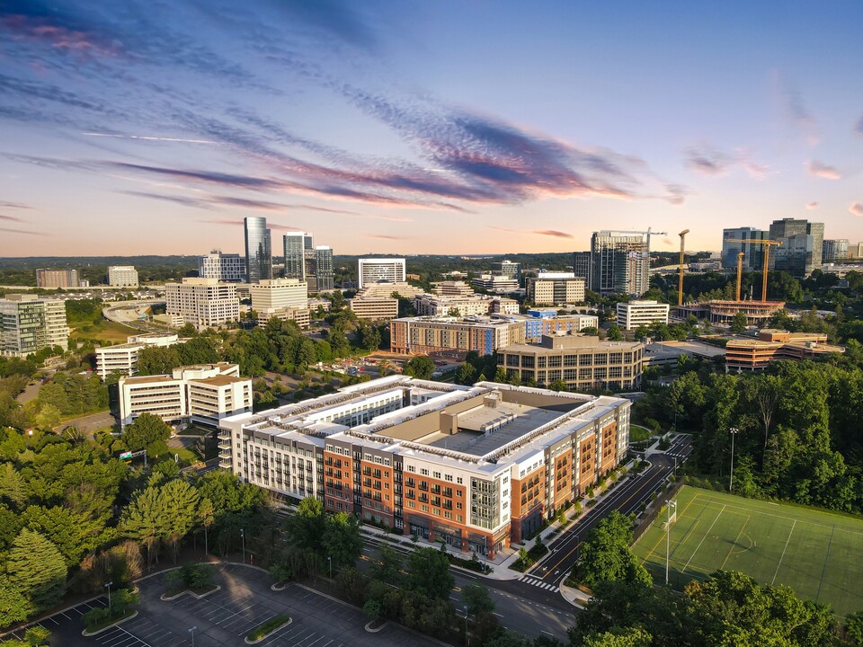 Hanover Tysons in McLean, VA - Foto de edificio