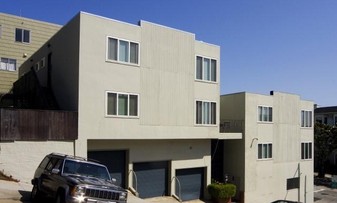 Corona Heights in San Francisco, CA - Foto de edificio - Building Photo