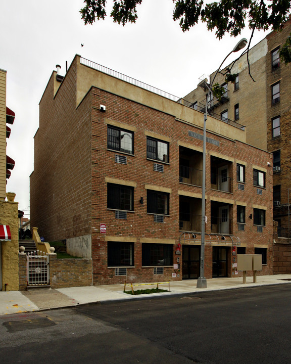 Nachi's Place in Bronx, NY - Building Photo