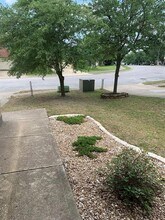 8709 Davis Oaks Trail in Austin, TX - Building Photo - Building Photo