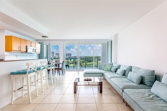 16500 Collins Ave, Unit 655 in Sunny Isles Beach, FL - Building Photo - Building Photo