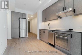9-1419 Tecumseth St. in Toronto, ON - Building Photo - Building Photo