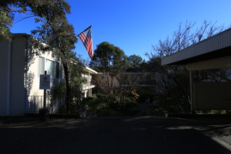 Woodglen Apartments in Santa Rosa, CA - Building Photo - Building Photo