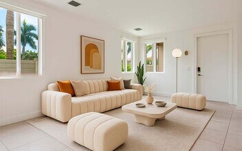 7205 NW 103rd Path in Doral, FL - Building Photo - Building Photo