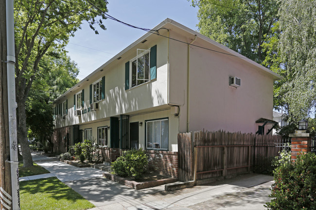 Alice Apartments in Sacramento, CA - Foto de edificio - Building Photo