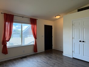 8103 Waterfowl Ave in Nampa, ID - Building Photo - Building Photo