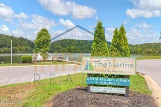 129 Hackberry St in Oak Ridge, TN - Building Photo - Building Photo