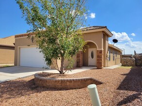 7204 Copper Sky Ct in El Paso, TX - Foto de edificio - Building Photo