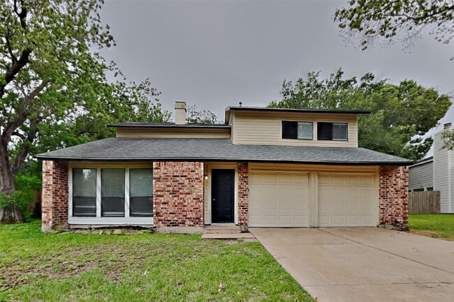 18319 Autumn Trails Ln
