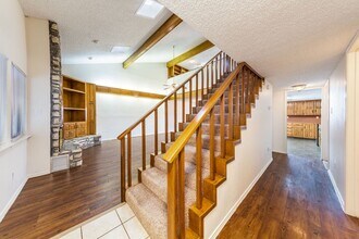 8501 Fathom Cir in Austin, TX - Building Photo - Building Photo