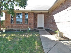 1513 W Hercules Ln in Denton, TX - Building Photo - Building Photo