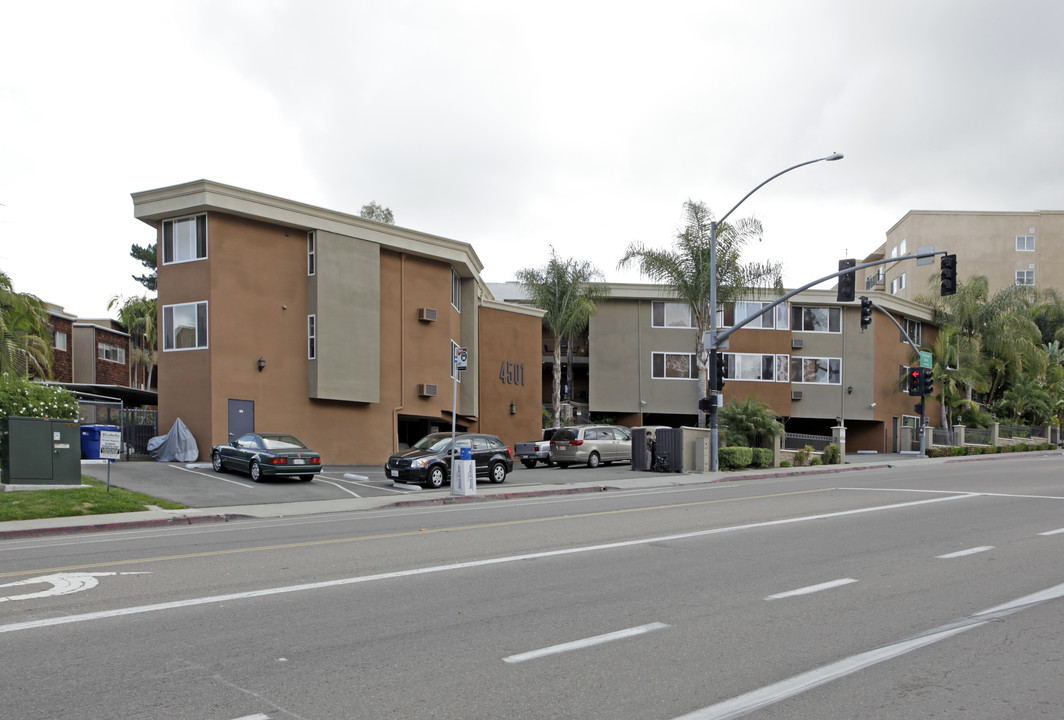 Park Collwood in San Diego, CA - Foto de edificio