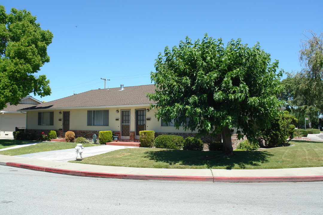 872 Los Padres Blvd in Santa Clara, CA - Foto de edificio