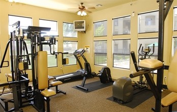 Atrium Court in Sacramento, CA - Building Photo - Interior Photo