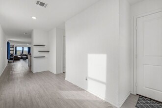 7235 Eclipse Pl in San Antonio, TX - Building Photo - Building Photo