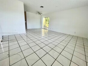 2621 Riverland Dr, Unit 2 in Fort Lauderdale, FL - Building Photo - Building Photo