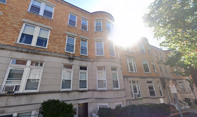 21 Fairbanks St, Unit 33 in Brookline, MA - Foto de edificio - Building Photo