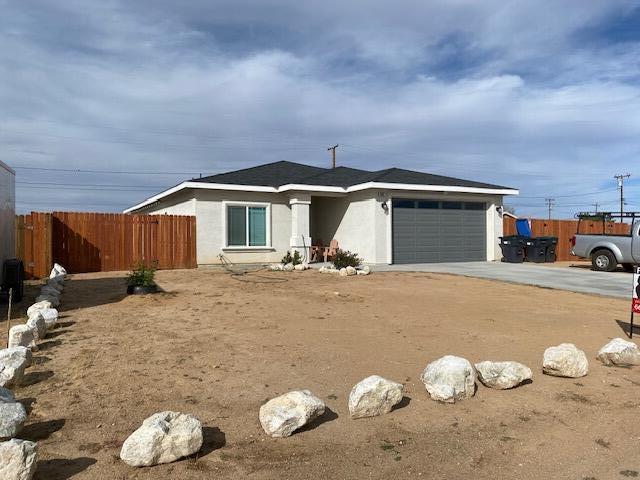 9161 Lime Ave in California City, CA - Building Photo