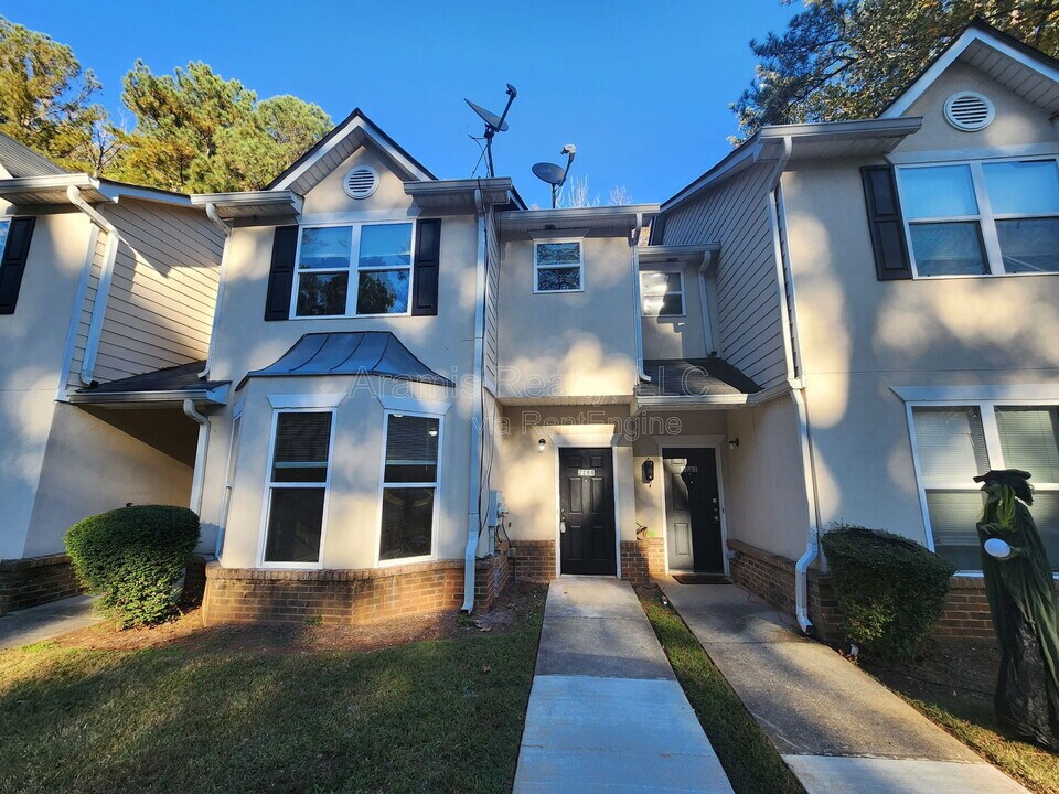 2284 Coach Way in Jonesboro, GA - Building Photo