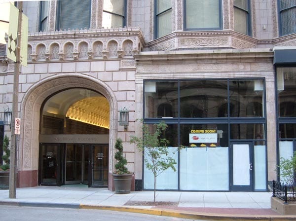 The Paul Brown Loft Apartments in St. Louis, MO - Foto de edificio