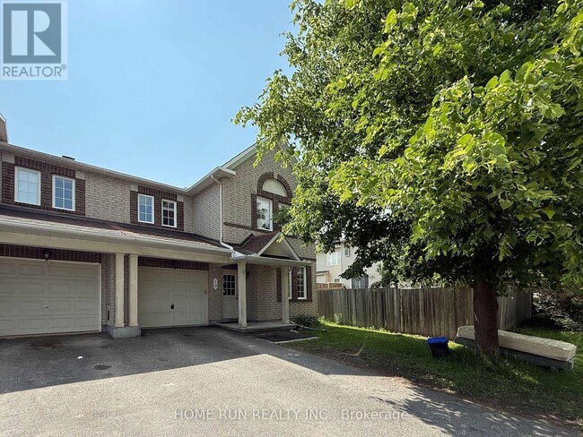 10 Appledale Dr in Ottawa, ON - Building Photo - Building Photo