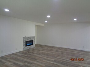 42841 15th St W in Lancaster, CA - Building Photo - Building Photo