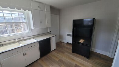 216 St Marys St in Garner, NC - Foto de edificio - Building Photo