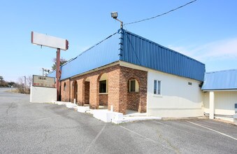3702 Pulaski Hwy in Abingdon, MD - Building Photo - Building Photo
