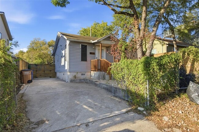 2308 E 10th St in Austin, TX - Building Photo - Building Photo